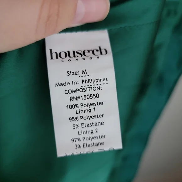 House of CB Loretta Emerald Green Satin Off Shoulder Dress size M NWT